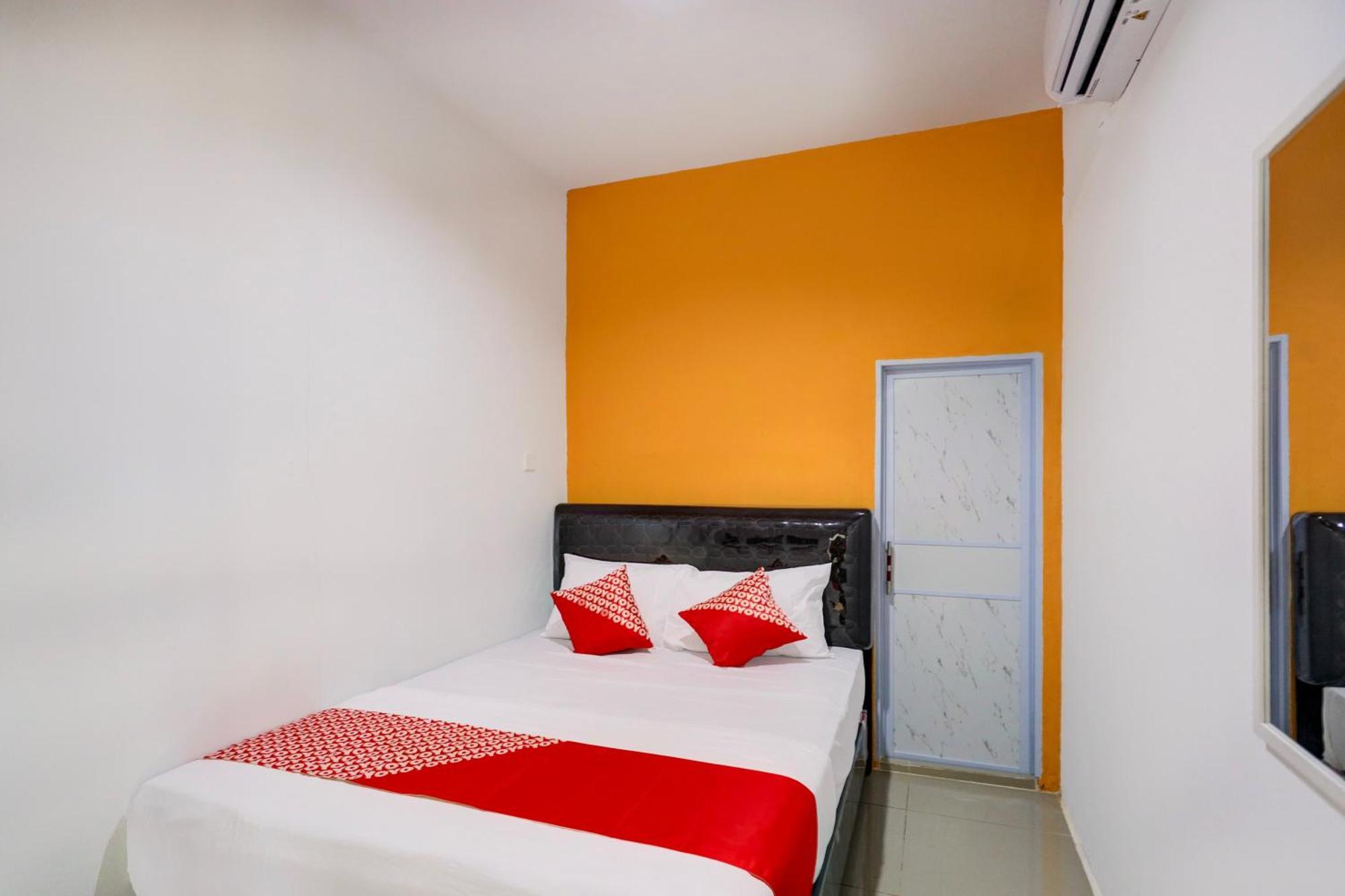 Super Oyo Capital O 93076 Batam Backpacker Guesthouse 2 Pembunuh Buitenkant foto