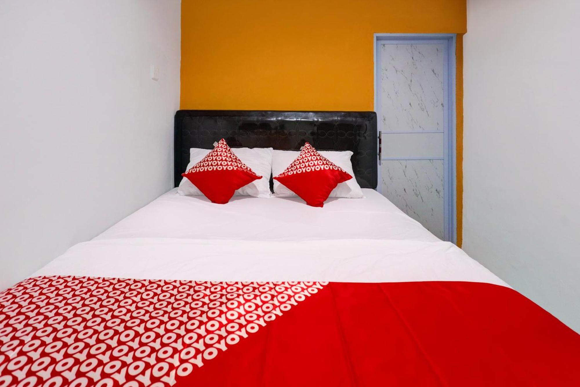 Super Oyo Capital O 93076 Batam Backpacker Guesthouse 2 Pembunuh Buitenkant foto