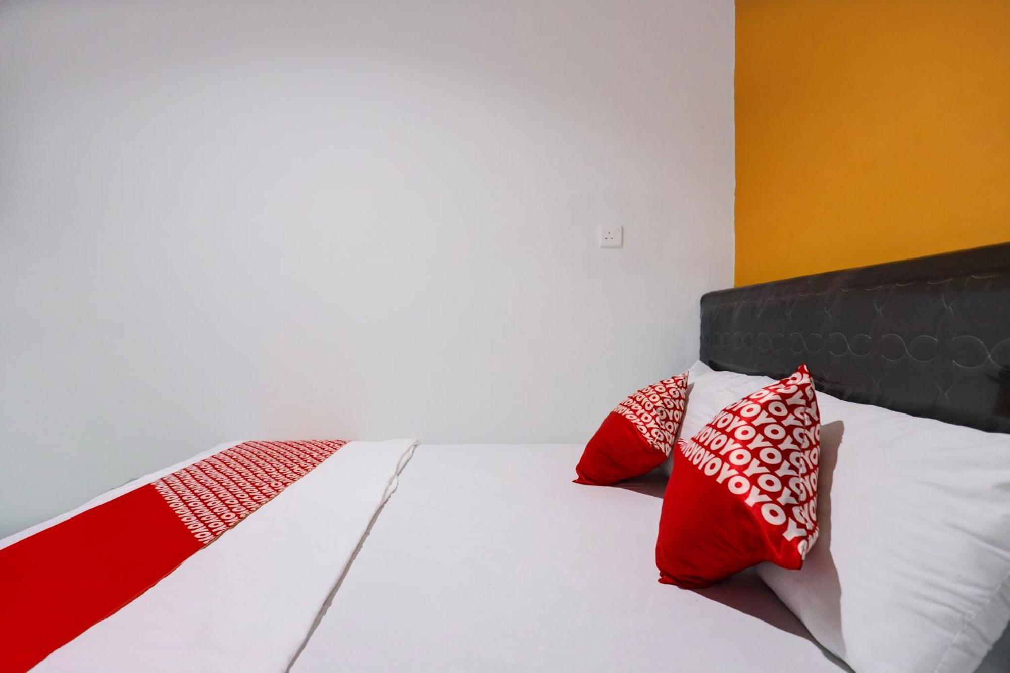 Super Oyo Capital O 93076 Batam Backpacker Guesthouse 2 Pembunuh Buitenkant foto