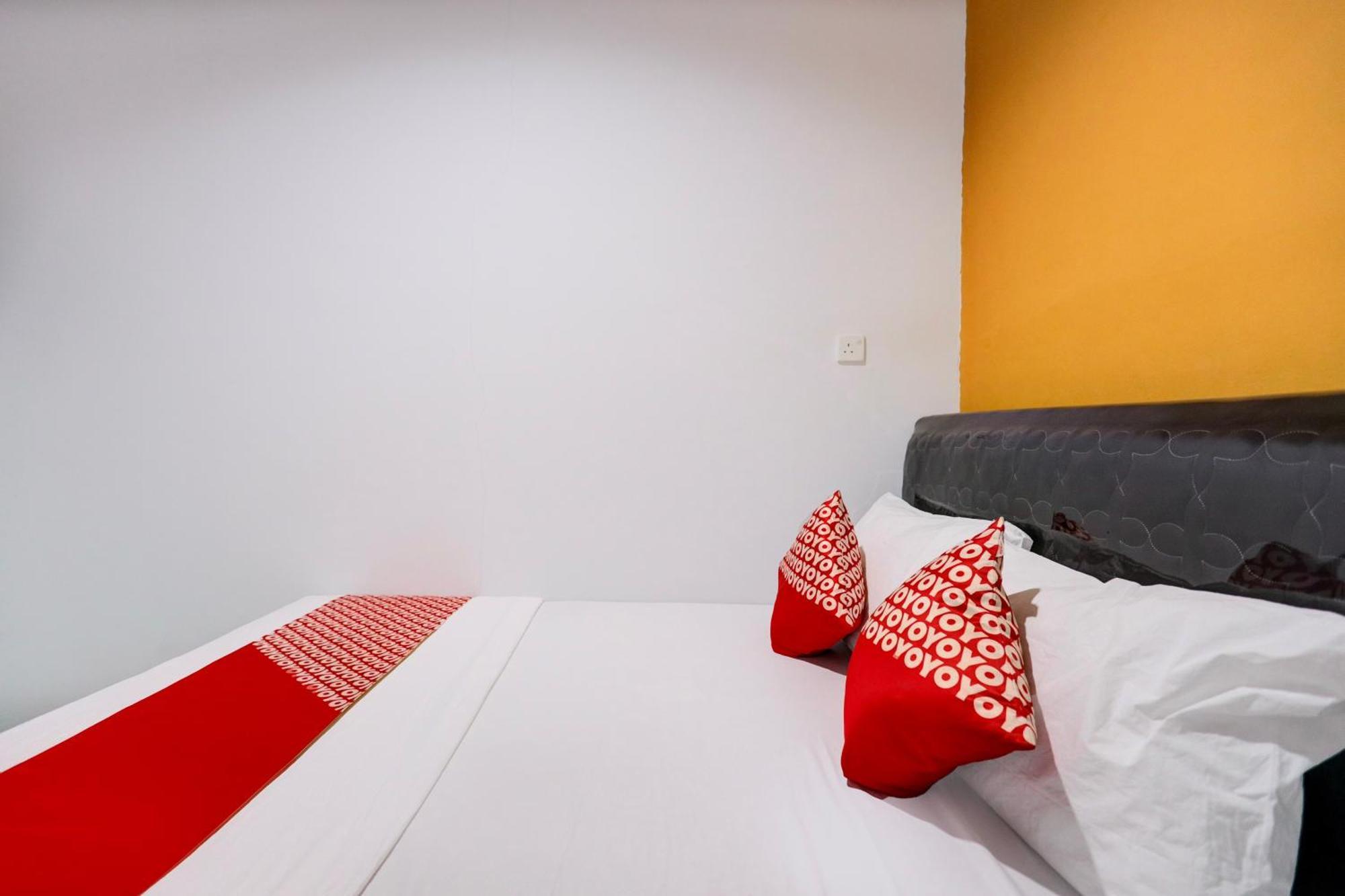 Super Oyo Capital O 93076 Batam Backpacker Guesthouse 2 Pembunuh Buitenkant foto