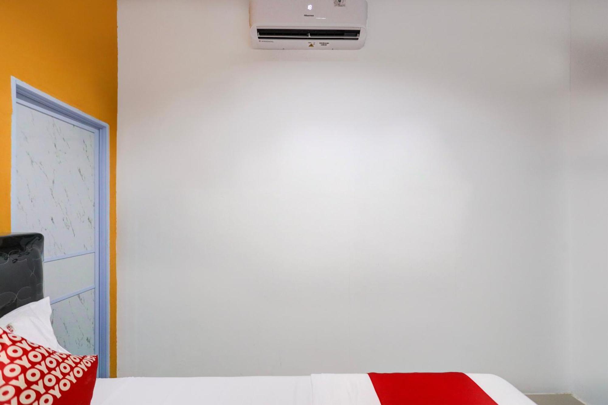 Super Oyo Capital O 93076 Batam Backpacker Guesthouse 2 Pembunuh Buitenkant foto
